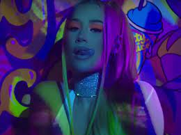 O programa vai ao ar em junho.pic.twitter.com/bt9juvh6s8. Iggy Azalea Claims Youtube Is Conspiring Against Her