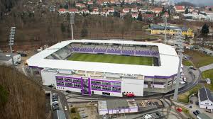The stadium has a capacity of 32066 and is regularly filled by keen home fans, excited to cheer on their team. Umbau Abgeschlossen Einblicke Ins Neue Erzgebirgsstadion Mz De
