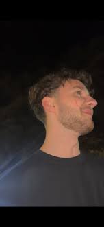 🚨URGENT🚨 Hello everyone, my name is Marius, I'm a french student in  business at ésta school in Belfort (France) and I am currently in Rotterdam  for a marketing and sales internship from