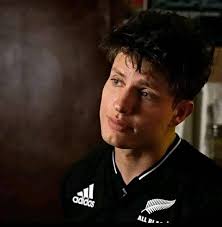 My customer service voice is so fake, I don't even know who I am sometimes.  Anyone else relate?