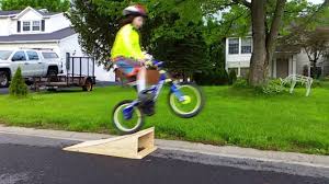 How To Build A Bicycle Ramp Bmx Diy Mtb Ramps Bikeramp Ramp Project Bike Jump Mtb Stunts Bmx Ramp Mtb Ramp Kicker Biking Diy Diy Paper Art Mtb