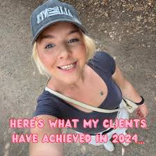 Opening up a few January coaching spaces! I work with ladies who seriously  want to lose weight, stop dieting forever and finally have control of their  health & fitness, but Just need