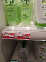 Pencuci muka ini sesuai untuk kulit sensitif atau mereka yang berkulit normal dan mencari pencuci muka basic yang 'mild' dan boleh digunakan untuk kegunaan harian. Naufalantezem On Twitter 4 Simple Refreshing Facial Wash Soft And Kind To Skin Jadi Pilihan Sbb Bhn Dia Sgt Lembut Klalau Muka Berminyak Atau Sensitif Boleh Cuba Gel Macam Ni Harga Yg