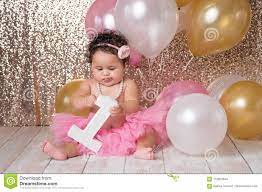 Bebe Do Bebe De Um Ano Com Baloes Foto De Stock Imagem De Hispanico Latina 112853644