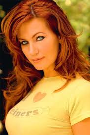 April Macie Another Of The Bob And Tom All Star Comedy Tour And Girlfriend To Shane Mauss Vengefully Honest C Beautiful Freckles Beautiful Redhead Redheads