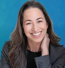 Amanda Porterfield's Instagram, Twitter & Facebook