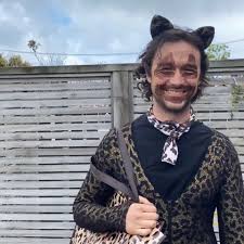 It's an internet thing for being creative. Joseph Gordon Levitt On Instagram Halloween 2020