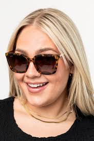 Pierce Sunglasses in Tortoise