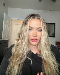 Kendall Adkins's Instagram, Twitter & Facebook