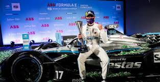 De vries finished eighth in a race at the capital's old tempelhof airport that was won by frenchman norman nato for. De Vries Takes Russell Scenario Into Account Found That Very Understandable