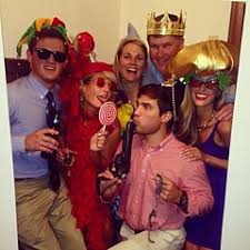 Loading the chords for 'briallen and amber huma huma nuka nuka apua'a'. Huma Huma Nuka Nuka Apua Wood Print By Carolann Shubert