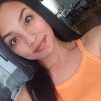 Dana Bott's Instagram, Twitter & Facebook