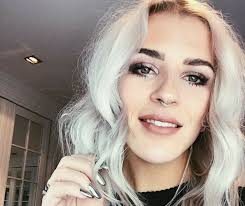 Their daughters names are lucia and. Celtic Ace Mikael Lustig S Wife Blogs About First Football Game Since Depression Diagnosis Glasgow Times