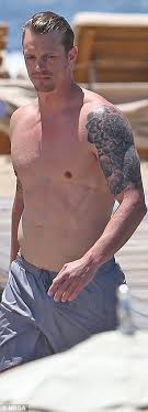 Joel kinnaman gained 45 lbs. Joel Kinnaman Flaunts Muscular Torso While Kissing Tattoo Artist Wife Joel Kinnaman Joel Kinneman Blake Michael