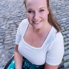 Chloe Ball's Instagram, Twitter & Facebook