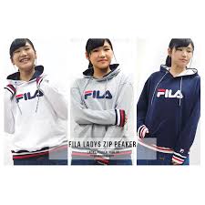 送料無料 fila フィラ パーカー レディース トレーナー スウェット 上 長袖 おしゃれ スポーツ ブランド スエット ロゴ 刺繍 白 ネイビー ホワイト outfit style 01 パーカー パーカー レディース 長袖