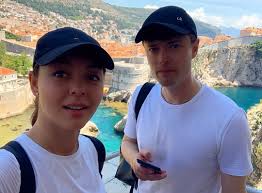 Comedyclub, comedyradio друзья, со всеми деловыми предложениями к супер ксении: Marina Kravec Otdyhaet S Docheryu I Muzhem V Dubae Letidor