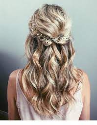 Nice Curly Blonde Hair With Accessory Half Up Wedding Hair Hair Styles Hair Vine Wedding