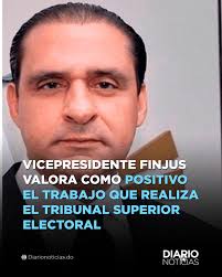 Por Edgar Heredia Barahona.- Barahona. Decenas de ingenieros agrónomos  realizaron protestas frente al Palacio de Justicia de la ciudad de Barahona  en demanda de que invasores abandonen los terrenos que fueron entregados
