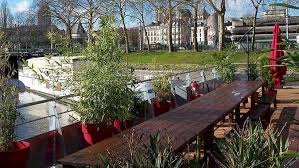 La Guinguette Flottante Le Petit Baigneur La Terrasse De L Ete Guinguette Le Petit Baigneur Les Guinguettes