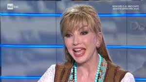 155698 likes · 404 talking about this. Milly Carlucci Domenica In 21 06 2020 Youtube