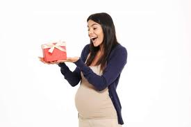 En voyage, le jour de sa remise de diplôme, à son mariage, avec ses amis, enceinte… donnez une seconde vie à ses plus beaux souvenirs grâce à un album photo personnalisé. Choisir Un Cadeau Pour Une Femme Qui Vient D Accoucher Wonderguide