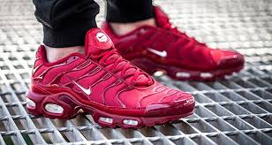 The Nike Air Max Plus Chili Pepper Is Now Available Internationally Kicksonfire Com Nike Air Max Nike Nike Air Max Plus