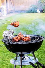 We can't continue without adding the bbq in the menu list of outdoor parties! 19 Homemade Bbq Grill Plans You Can Build Easily