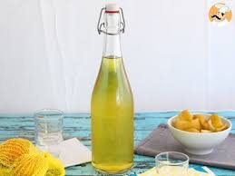 Limoncello Maison Facile Recette Ptitchef Homemade Limoncello Limoncello Lemon Liqueur