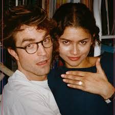 Sophie Turner Talks Motherhood and Reuniting With 'Game of Thrones' Co-Star  Kit Harington—All While Making Parmesan Pasta