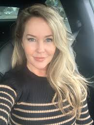 It's time for Erin's Joke of the Week! What's orange & sounds like a  parrot? 🦜 https://www.facebook.com/ErinMurphy1964/subscribe/ A CARROT! 🤣  #dadjokes #momjokes #kidjokes #Erinjokes #jokeoftheweek #jokes #silly  #laugh #laughter #sweaterweather