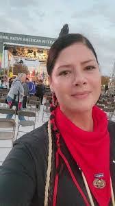 Derrick Arnett's Instagram, Twitter & Facebook