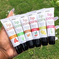 No matter what the cause, you're probably willing to try a couple of different treatments, either at home or through an eye doc. Beauty Treats Lip Care Glossyaes Lippenpflege Lippen Pflege Schminkzeug