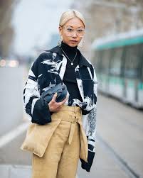 The Haute Pursuit S Vanessa Hong Carries A Cute Little Loewe Bag Fashion Barneys New York Designing Women
