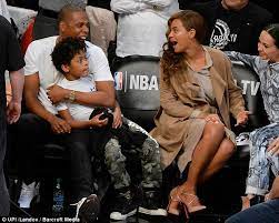 Facebook gives people the power to share and makes the. Solange Knowles Attacks Jay Z In Lift After Met Gala Daily Mail Online