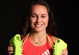 Brynn King signs professional contract with Adidas