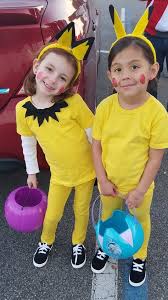 Diy Pokemon Costumes Pichu And Pikachu Diy Halloween Costumes Easy Pikachu Costume Diy Boys Halloween Costumes Diy