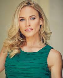 Courtney Barber's Instagram, Twitter & Facebook