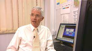 Channel 7 news reader frank warrick dies surrounded by family after a long health battle. 0osyiz04tuqzhm