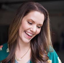 Mindy Spradlin: Essential Oils + Vibrant Living