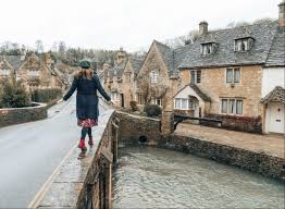 1 residents 1.1 current residents 1.2 former residents 2 known rooms and locations 2.1 main house 2.2 outdoors and estate 3 media 3.1 images 3.2 behind the scenes 4 appearances. Downton Abbey Drehorte In Grossbritannien Visit Britain