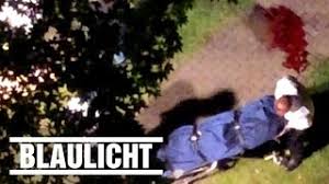 Die polizei war mit über 2.300 kräften im einsatz. Leiche Des Munchen Amoklaufers Wird Abtransportiert Youtube