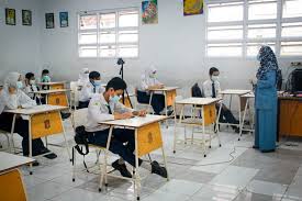 Pendaftaran ppdb sd surabaya bisa dilakukan lewat dua cara, yakni melalui situs internet atau. Cara Daftar Ulang Ppdb Online Smp Sma Smk 2021 2022 Mamikos Info
