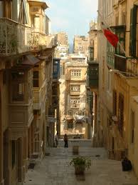 In order to obtain malta residence, applicants must invest in maltese government bonds, rent or buy property in malta. Venividivola Malta Tara Care Emana Frumusete Si Magie Haideti Sa Cunoasteti Capitala Valletta