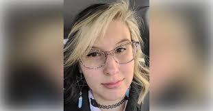 Kelly Englert's Instagram, Twitter & Facebook