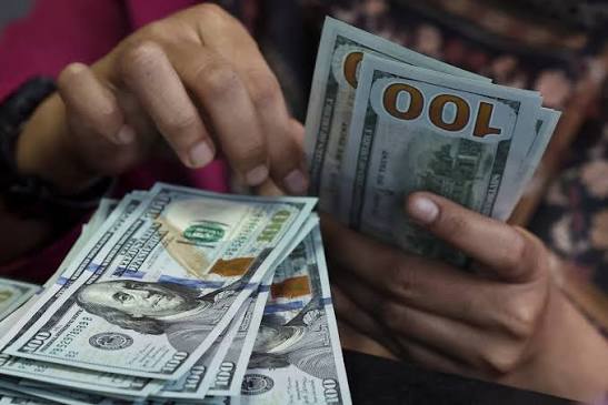 US dollar eases as recent rally loses steam | Reuters