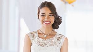 Create a cute updo, even if you've got a short bob. The Best Hairstyles For Your Quinceanera L Oreal Paris