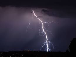 Sie hoffte, dass das unwetter weiterzog, bevor die ranken rissen und die stämme auseinander trieben. Unwetter In Baden Wurttemberg Experte Erklart Grund Fur Chaos Sommer Panorama