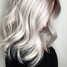 درجات لون صبغة رمادي غامق اشقر و بلاتيني الانواع و طريقة الصبغ صبغة رمادي صبغة لوريال Platinumblonde Blonde Hair Color Silver Blonde Silver Blonde Hair