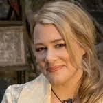 Alkotó · Robyn Young · Moly